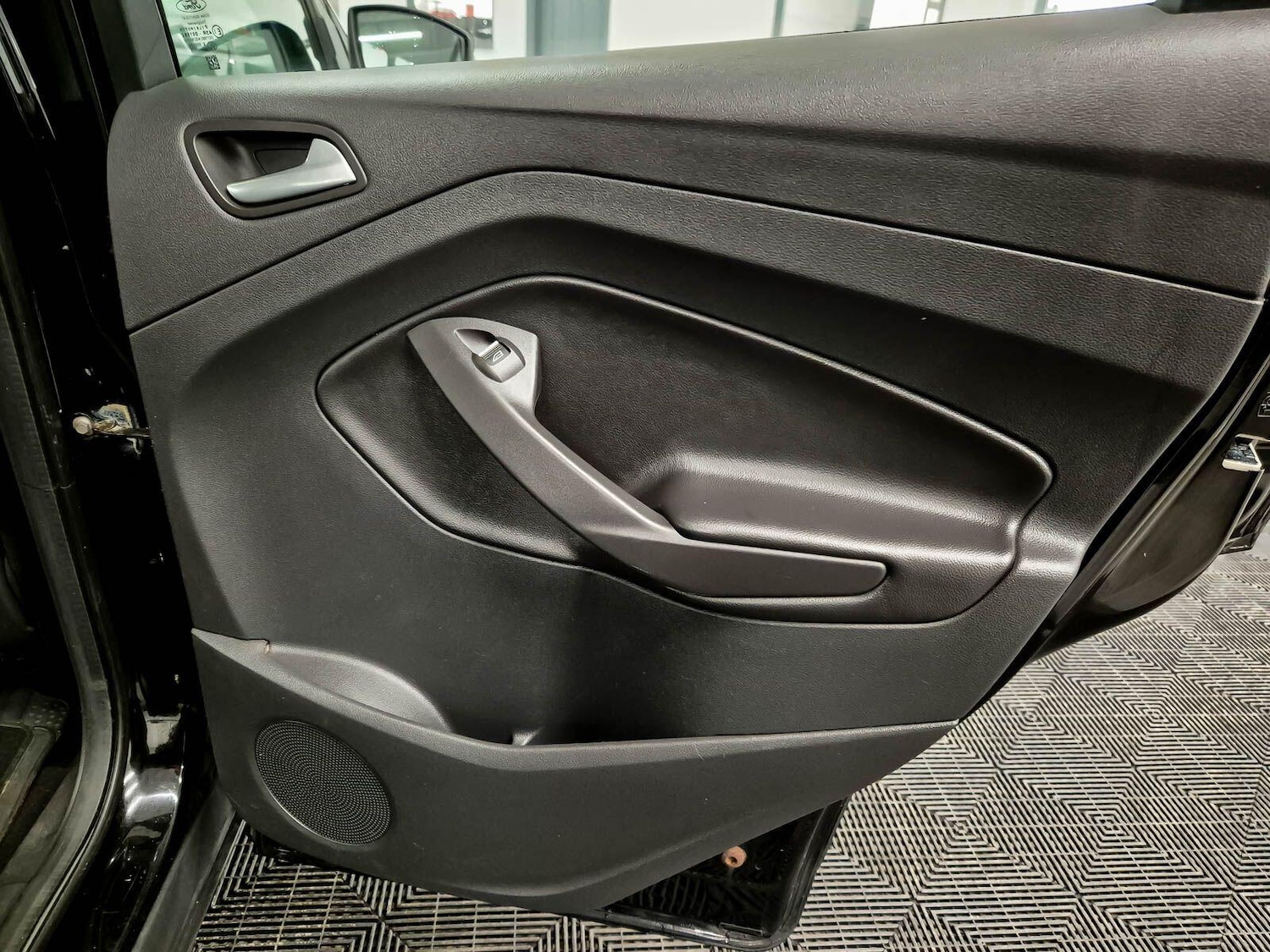 Used Ford Kuga 2015 for sale - 77411403: Photo 51