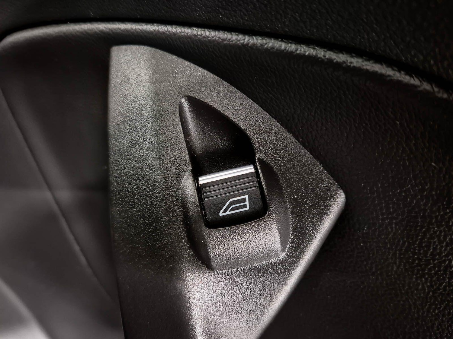 Used Ford Kuga 2015 for sale - 77411403: Photo 52