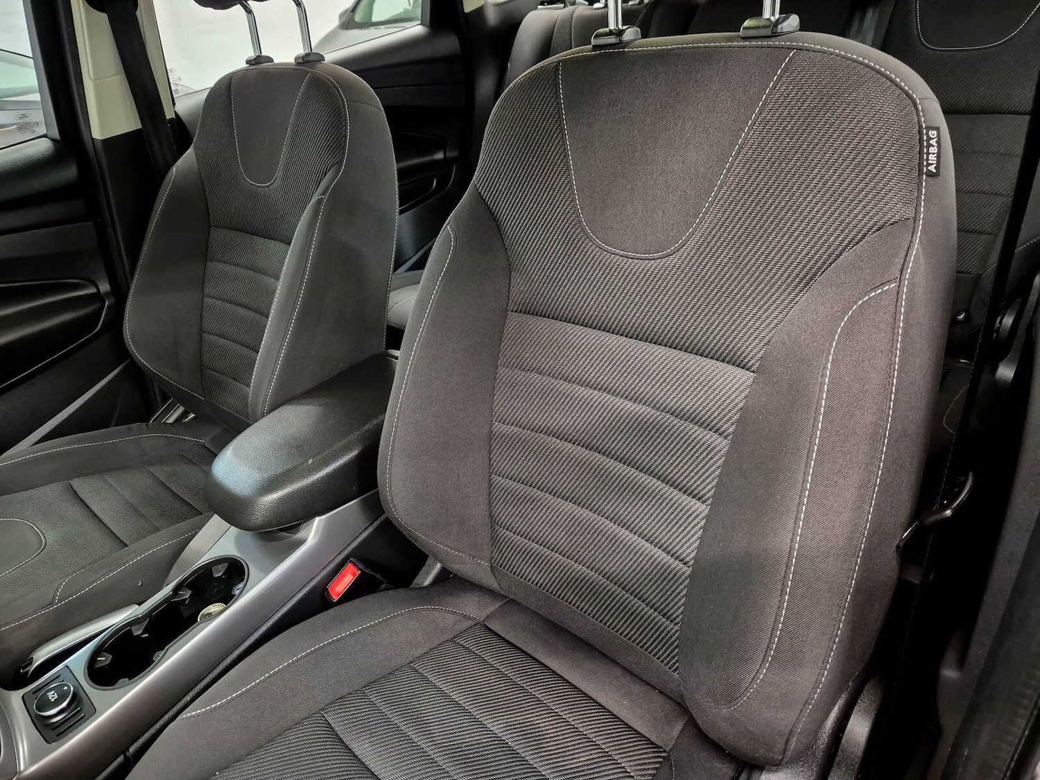 Used Ford Kuga 2015 for sale - 77411403: Photo 60