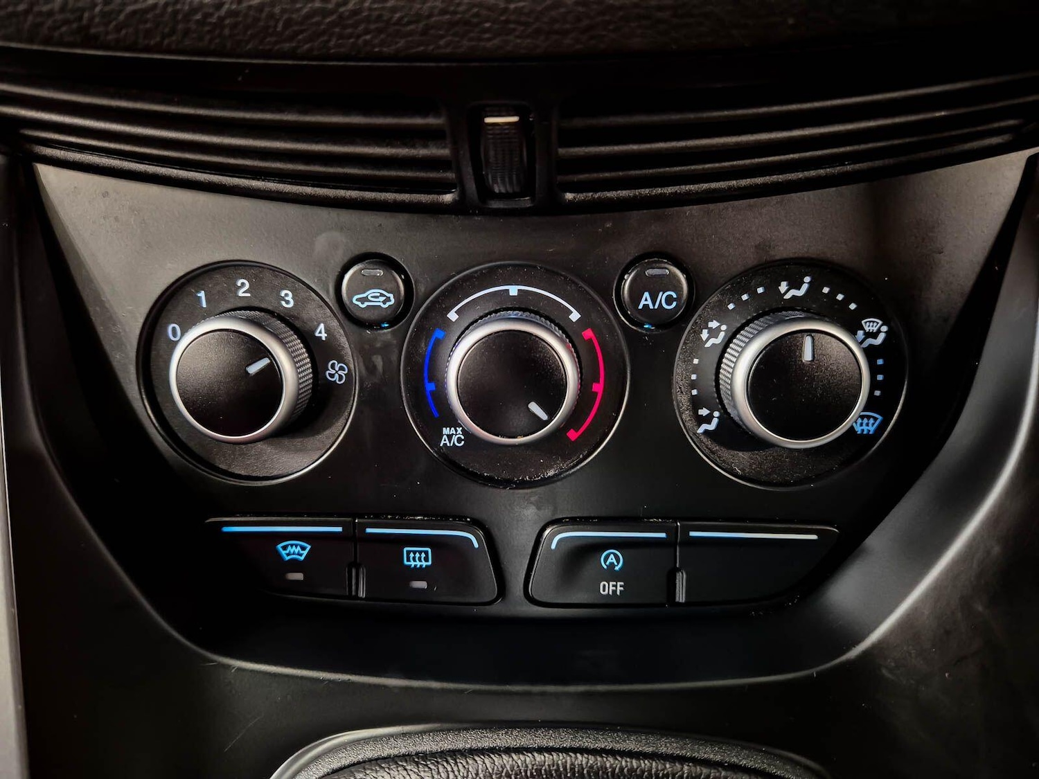 Used Ford Kuga 2015 for sale - 77411403: Photo 79