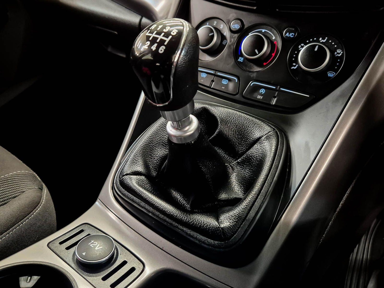 Used Ford Kuga 2015 for sale - 77411403: Photo 80