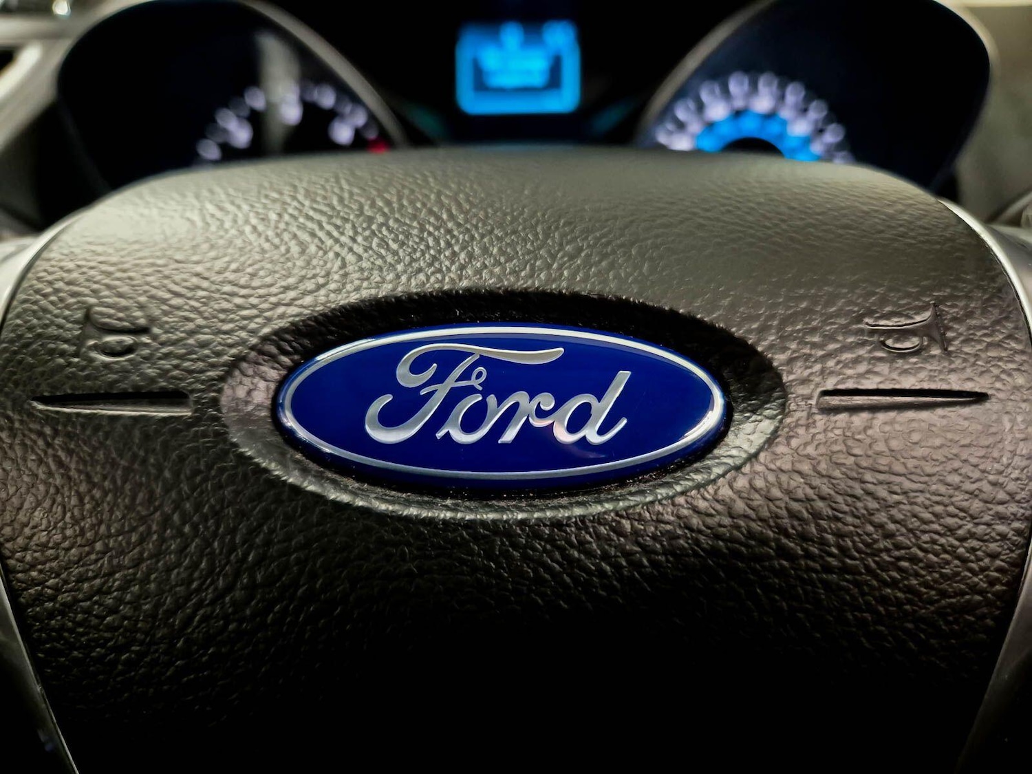 Used Ford Kuga 2015 for sale - 77411403: Photo 90