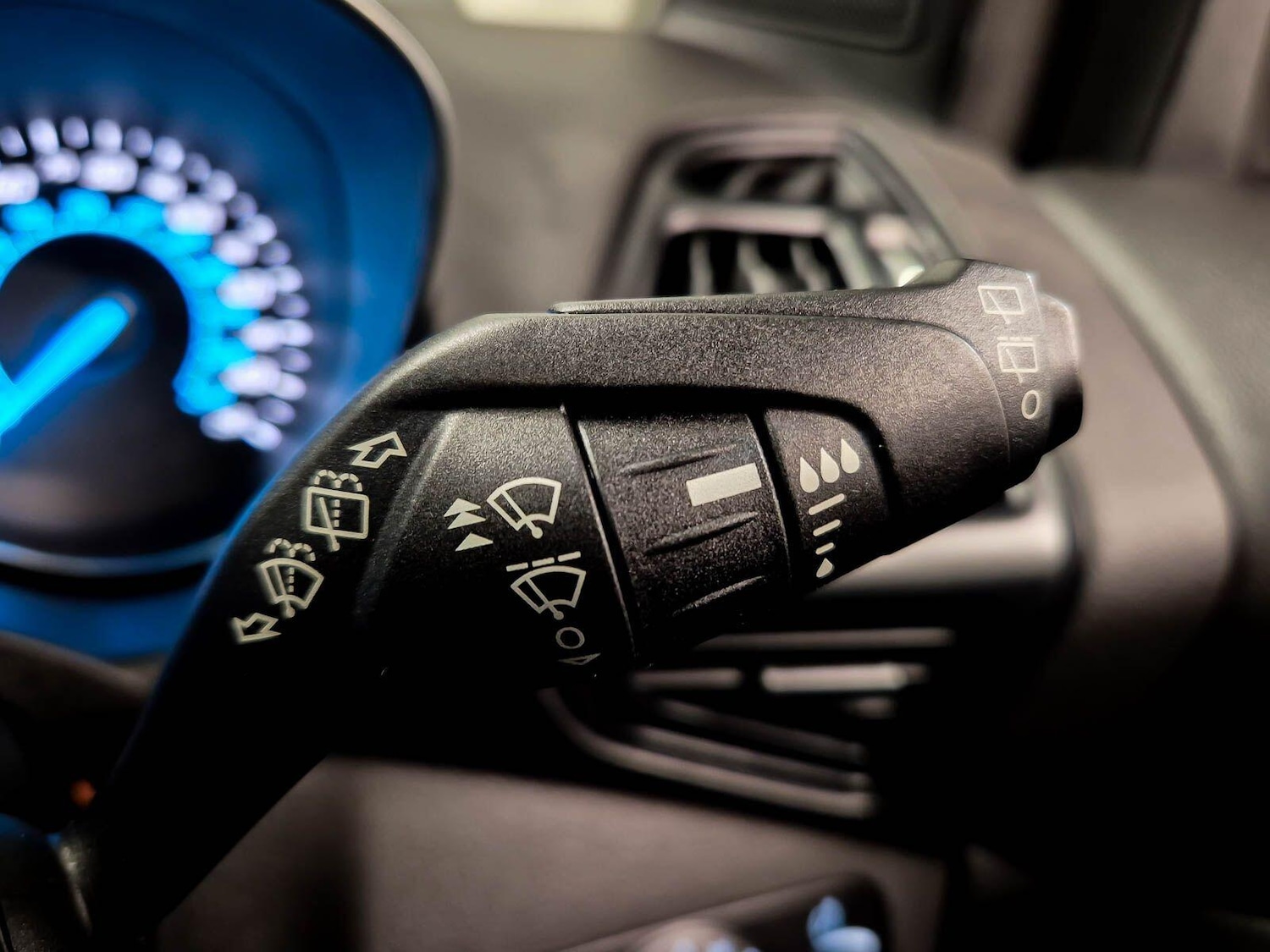 Used Ford Kuga 2015 for sale - 77411403: Photo 92