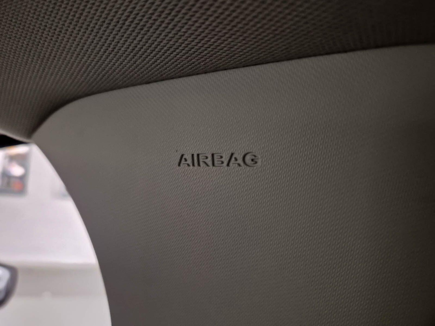 Used Ford Kuga 2015 for sale - 77411403: Photo 95