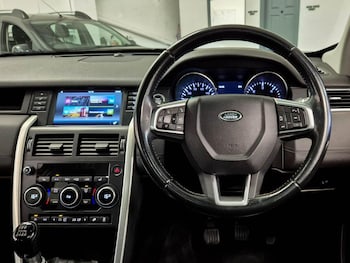 Used Land Rover Discovery Sport 2015 for sale - 78517416: Photo