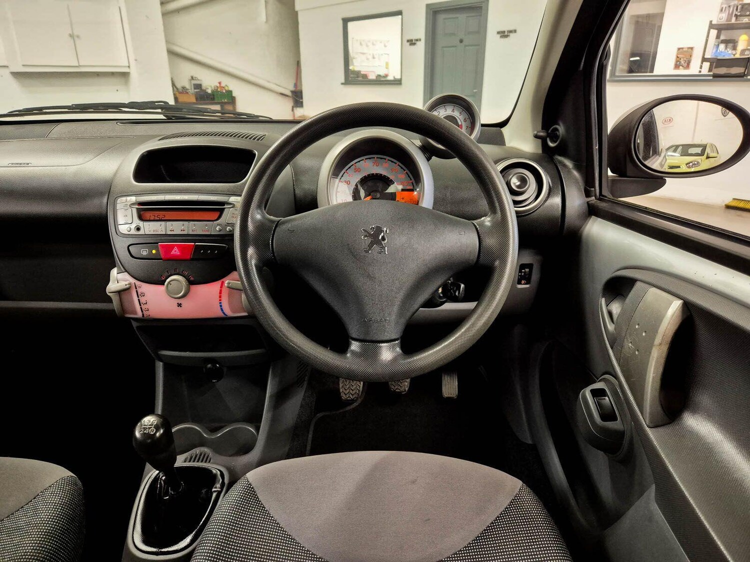 Used Peugeot 107 for sale - 78141372: Photo 25