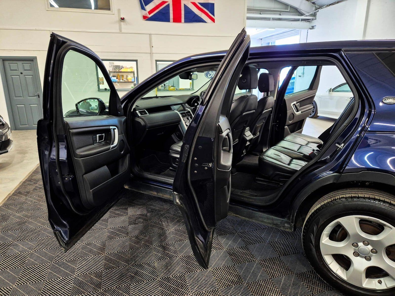 Used Land Rover Discovery Sport for sale - 78215153: Photo 35