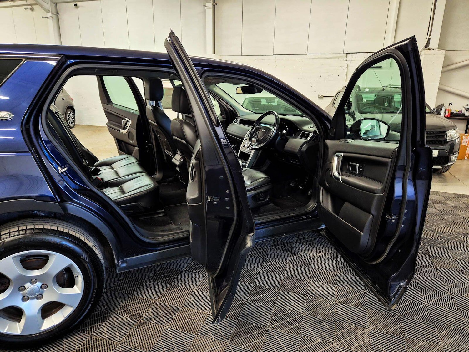 Used Land Rover Discovery Sport for sale - 78215153: Photo 36