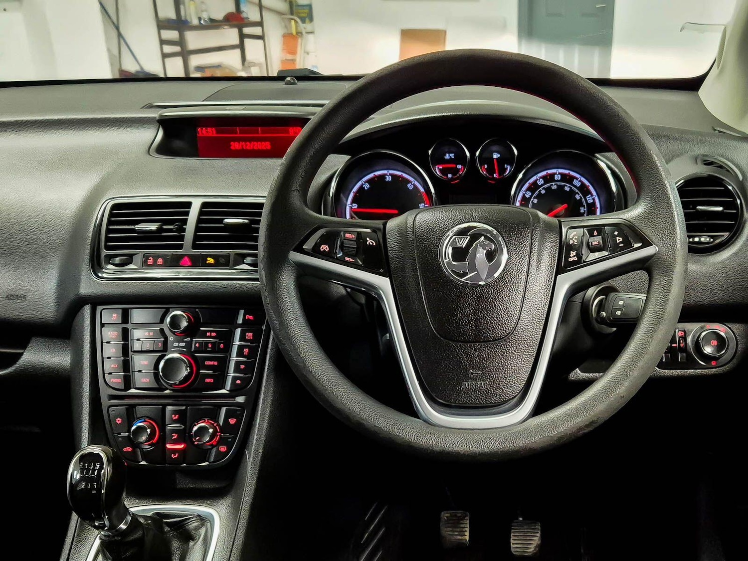 Used Vauxhall Meriva 2011 for sale - 77060164: Photo 2