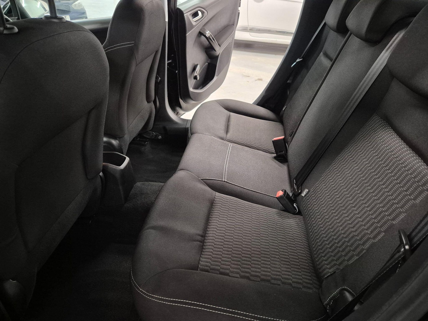 Used Peugeot 208 2016 for sale - 77424704: Photo 42