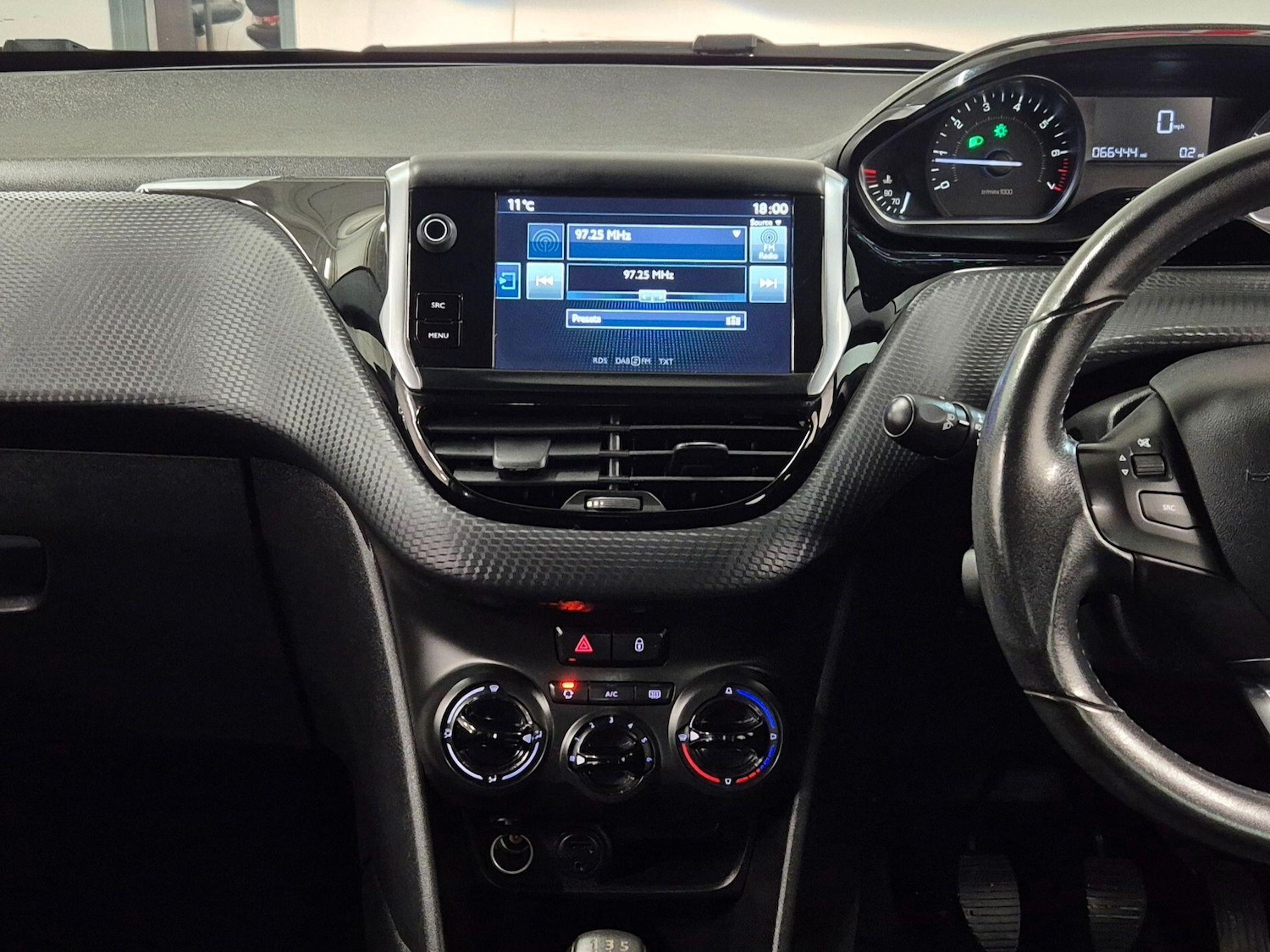 Used Peugeot 208 2016 for sale - 77424704: Photo 52