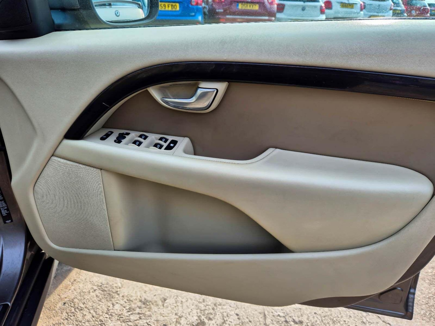 Used Volvo XC70 2009 for sale - 76095147: Photo 29