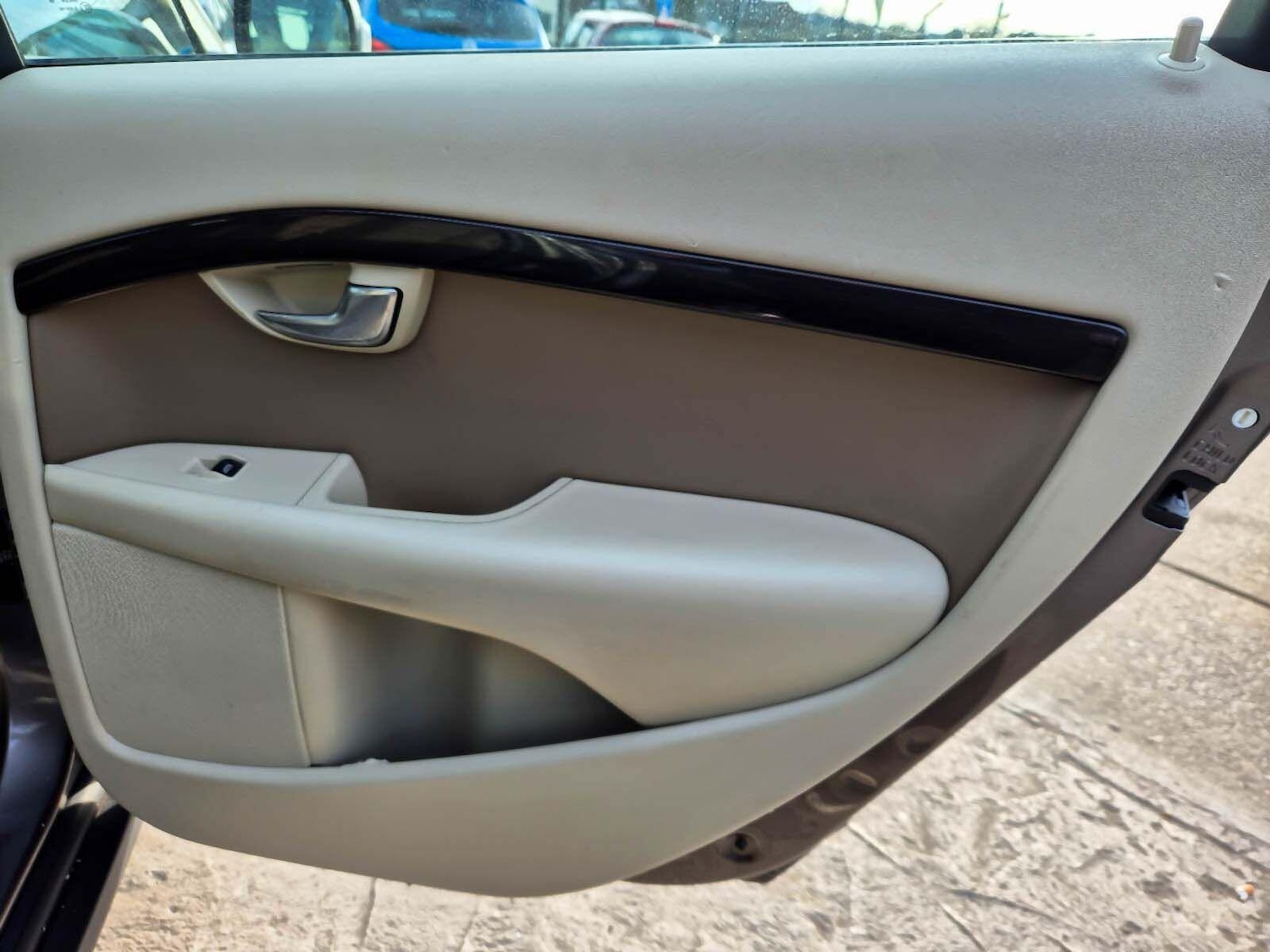 Used Volvo XC70 2009 for sale - 76095147: Photo 36