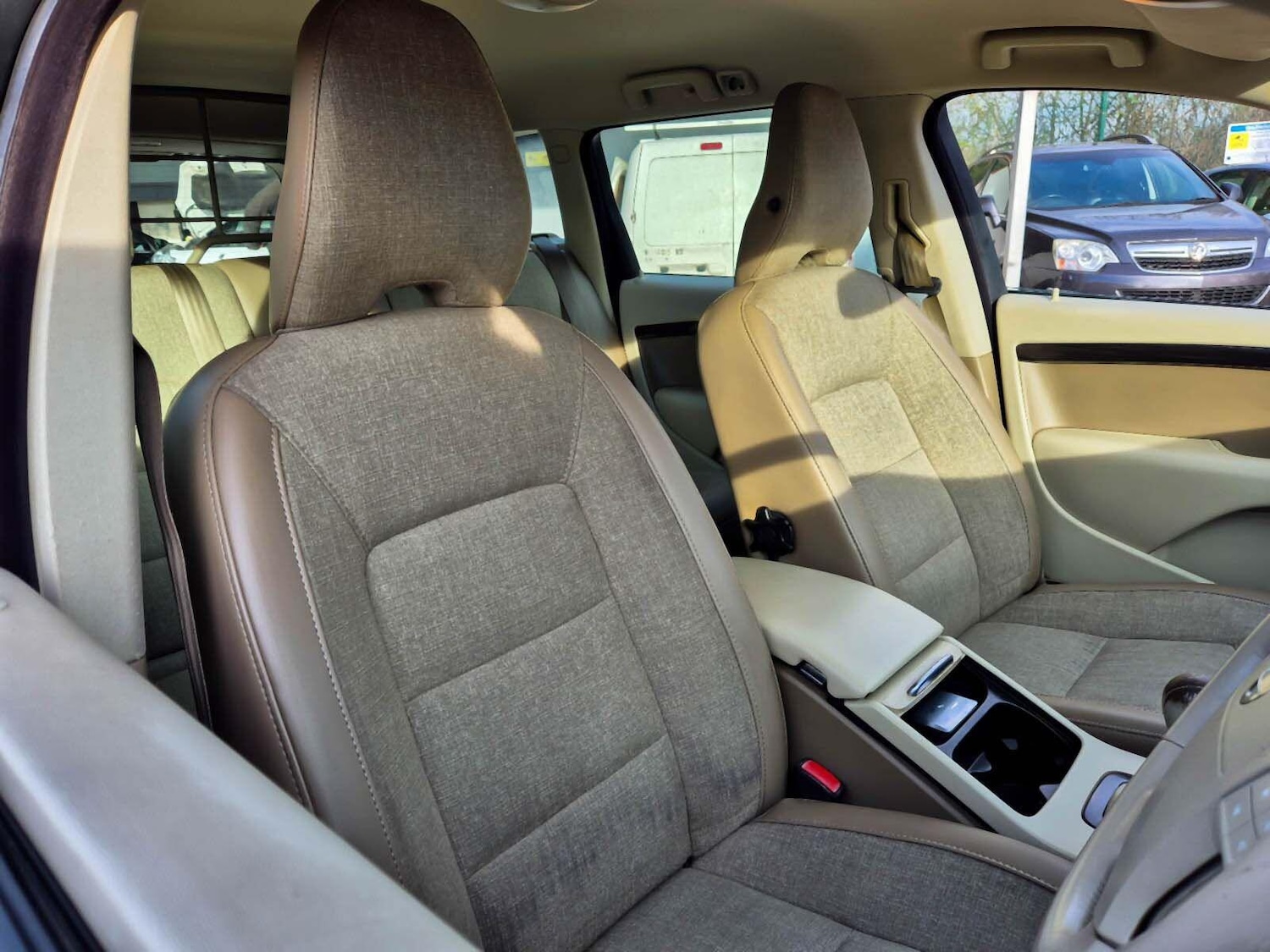 Used Volvo XC70 2009 for sale - 76095147: Photo 4