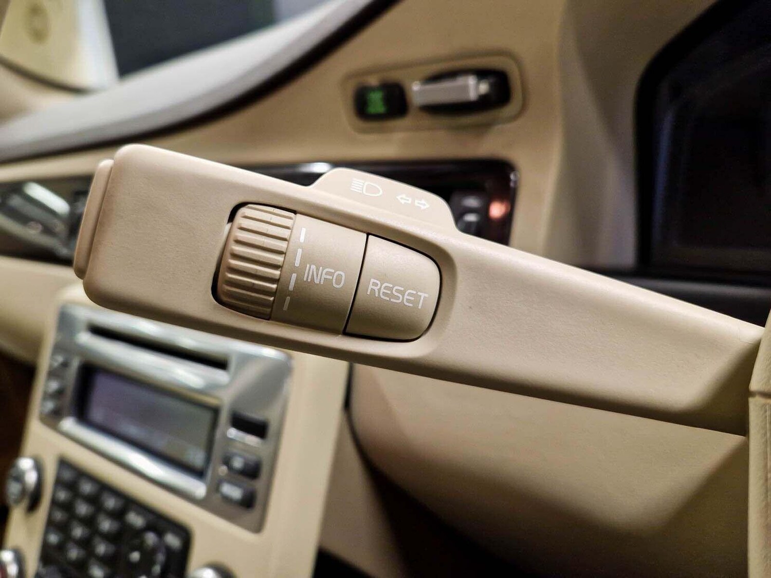 Used Volvo XC70 2009 for sale - 76095147: Photo 58