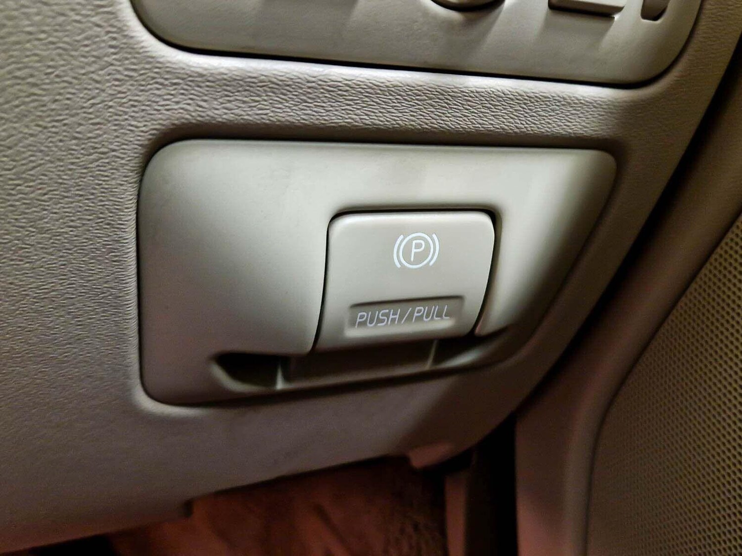 Used Volvo XC70 2009 for sale - 76095147: Photo 63