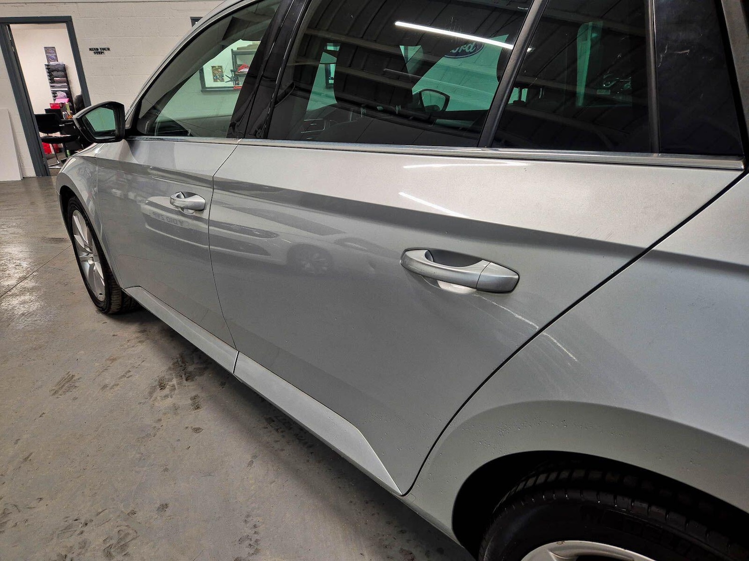 Used Skoda Superb 2015 for sale - 77040949: Photo 11