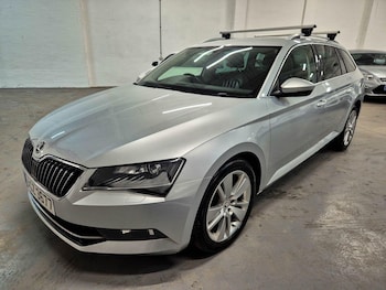 Used Skoda Superb 2015 for sale - 77040949: Photo