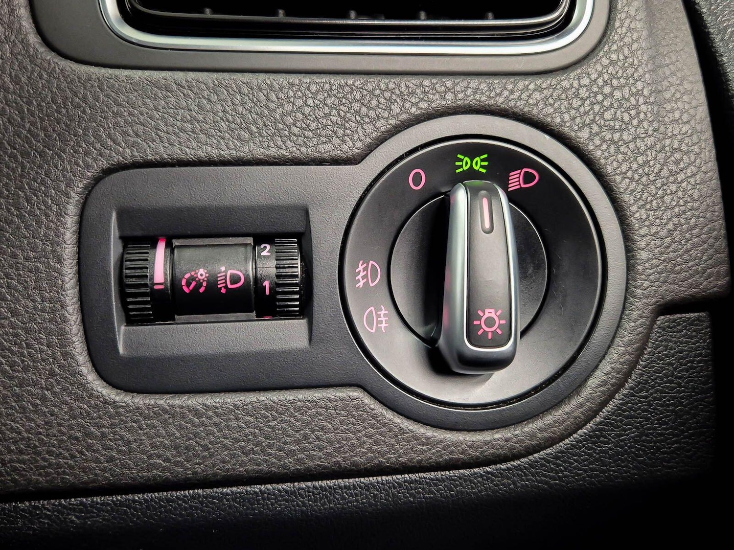 Used Volkswagen Polo for sale - 77549719: Photo 79