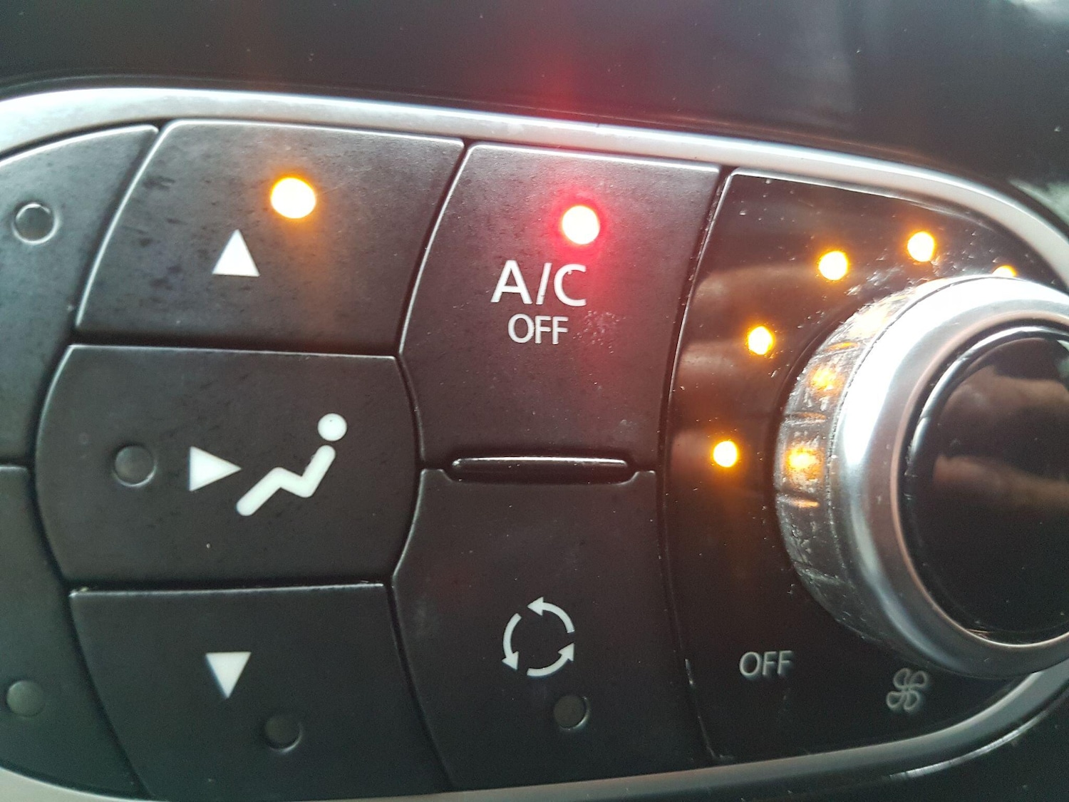Used Renault Clio 2017 for sale - 76166931: Photo 15