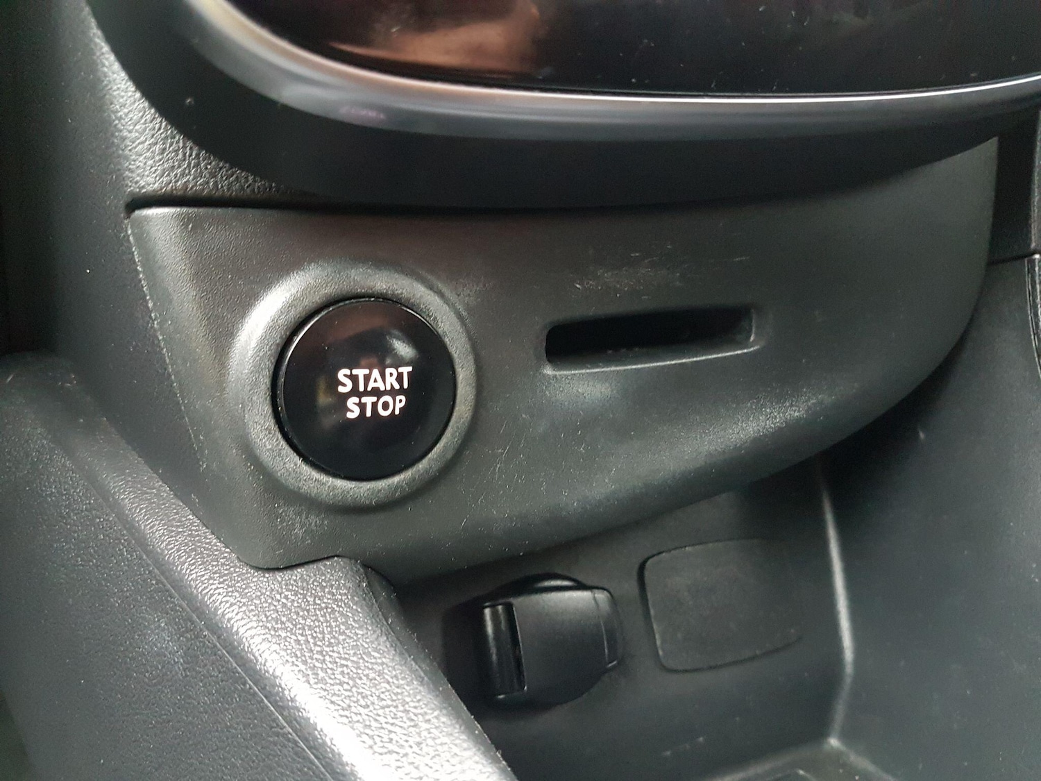 Used Renault Clio 2017 for sale - 76166931: Photo 16