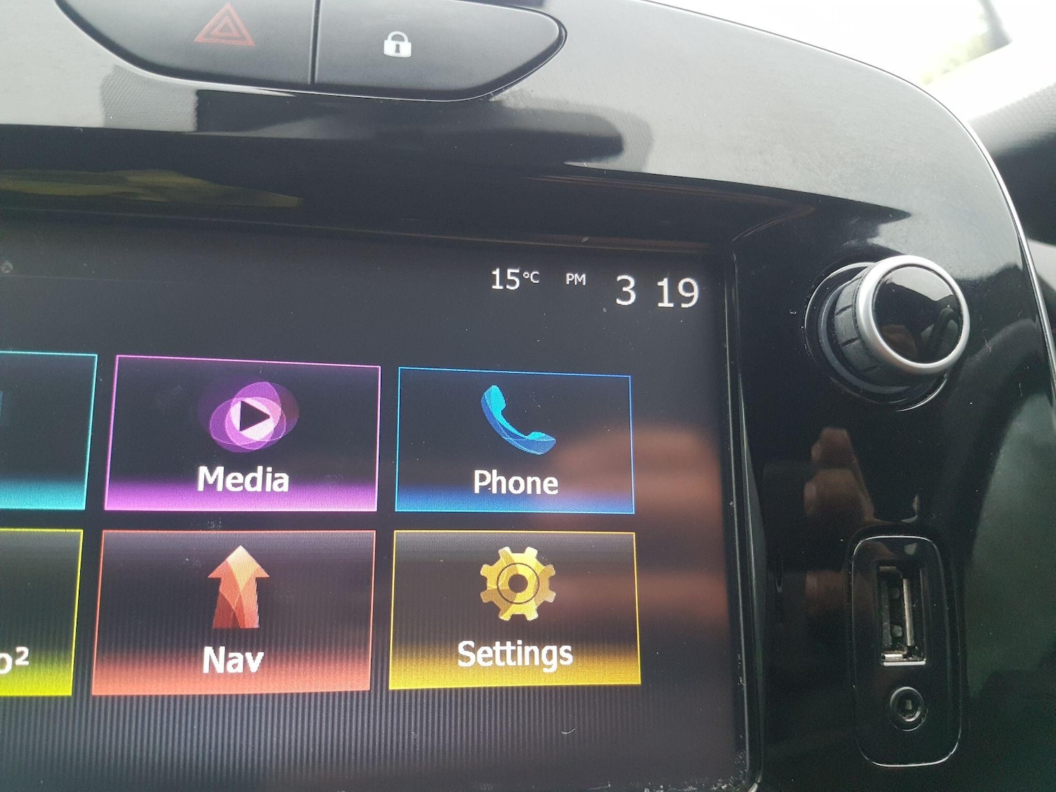 Used Renault Clio 2017 for sale - 76166931: Photo 23