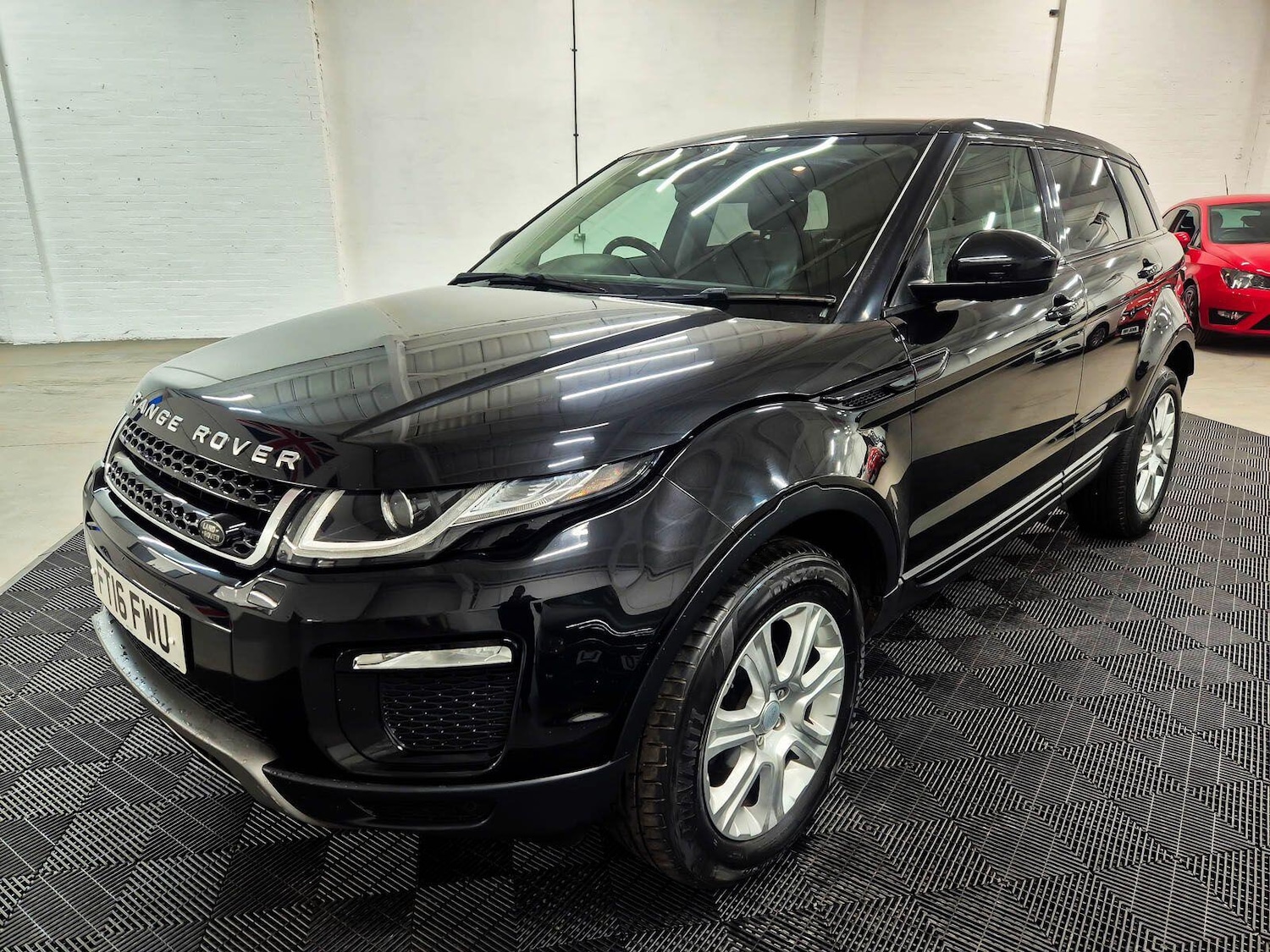 Used Land Rover Range Rover Evoque 2016 for sale - 77330764: Photo 6