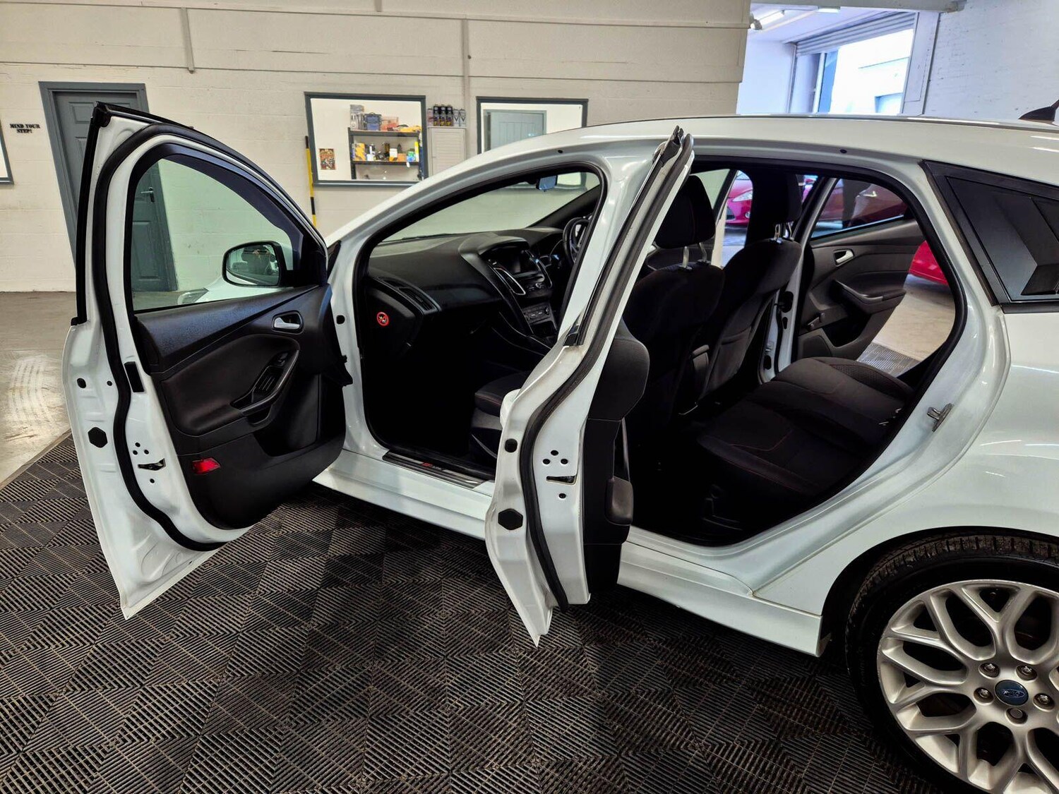 Used Ford Focus for sale - 78203962: Photo 44