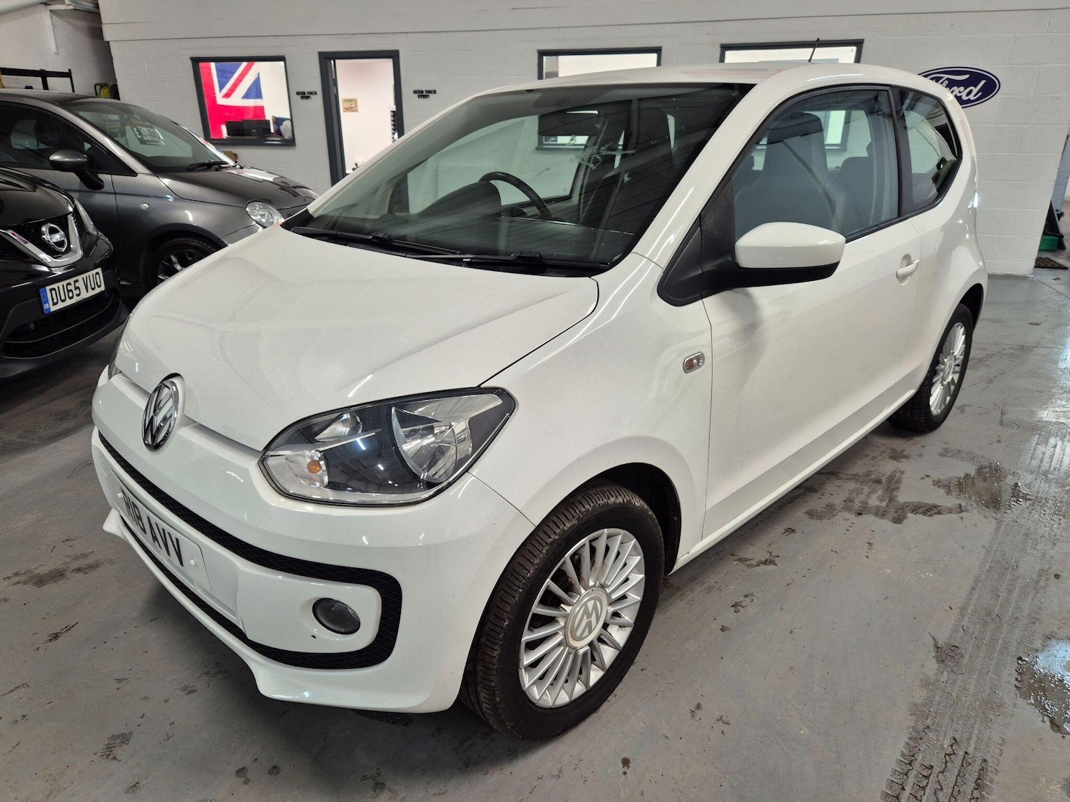 Used Volkswagen up! 2013 for sale - 76899634: Photo 3