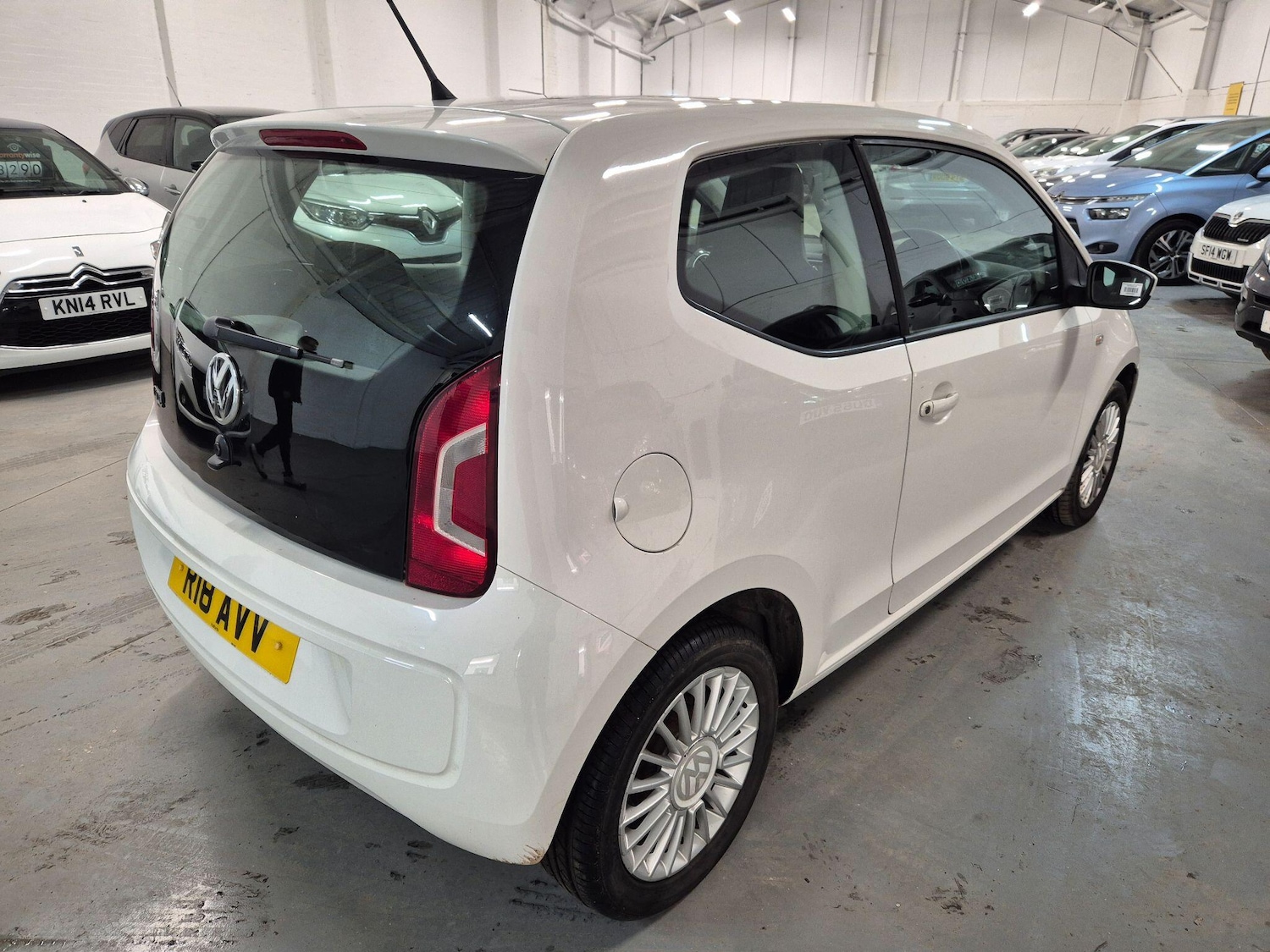 Used Volkswagen up! 2013 for sale - 76899634: Photo 6