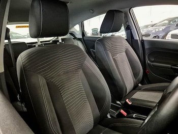 Used Ford Fiesta 2015 for sale - 77793954: Photo