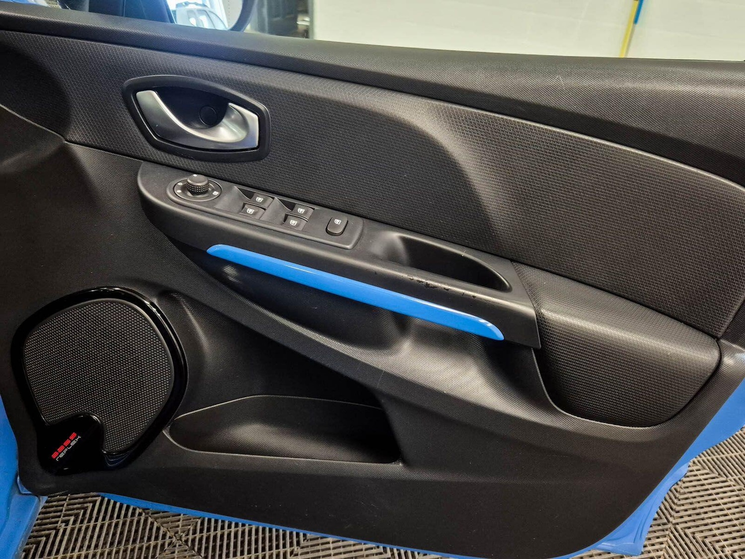 Used Renault Clio 2015 for sale - 78086549: Photo 42