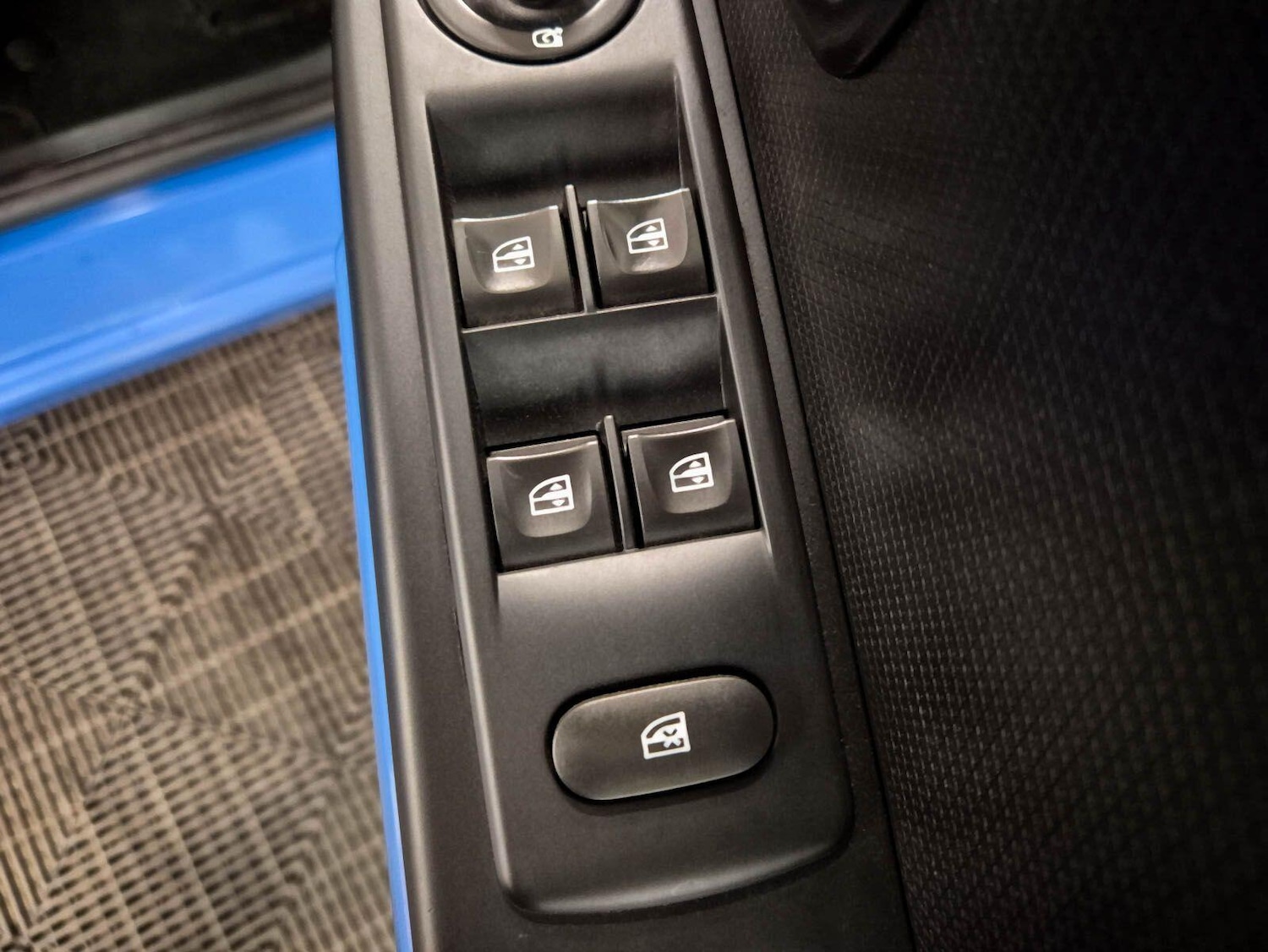 Used Renault Clio 2015 for sale - 78086549: Photo 44