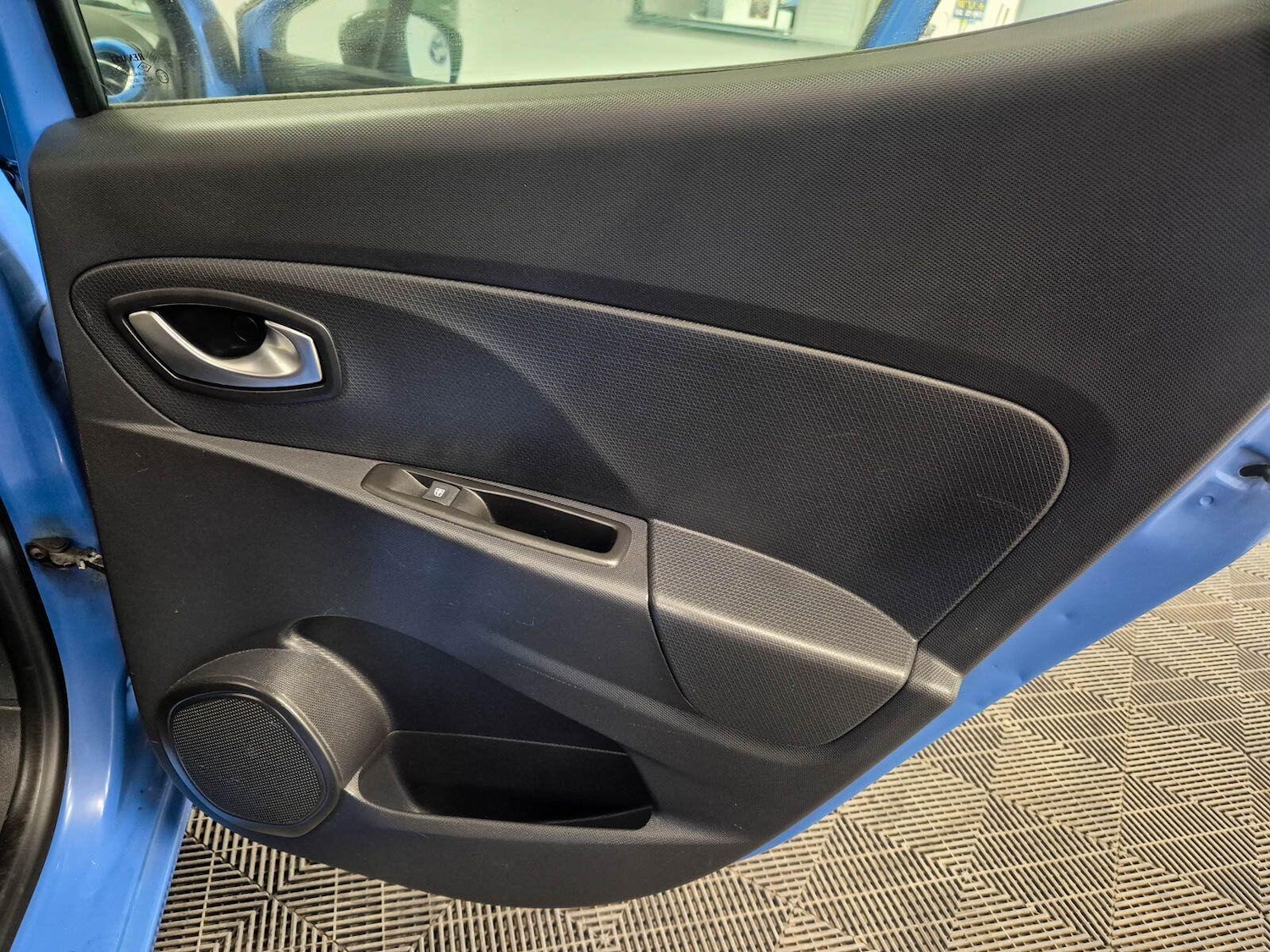 Used Renault Clio 2015 for sale - 78086549: Photo 51