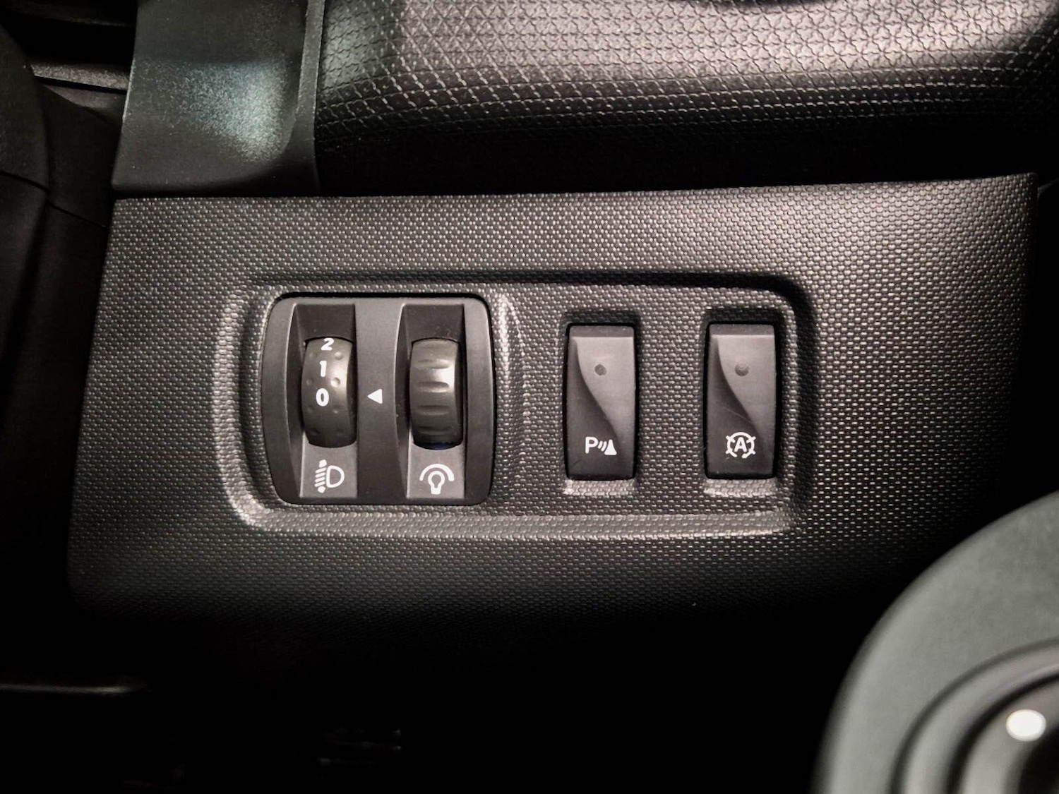 Used Renault Clio 2015 for sale - 78086549: Photo 70