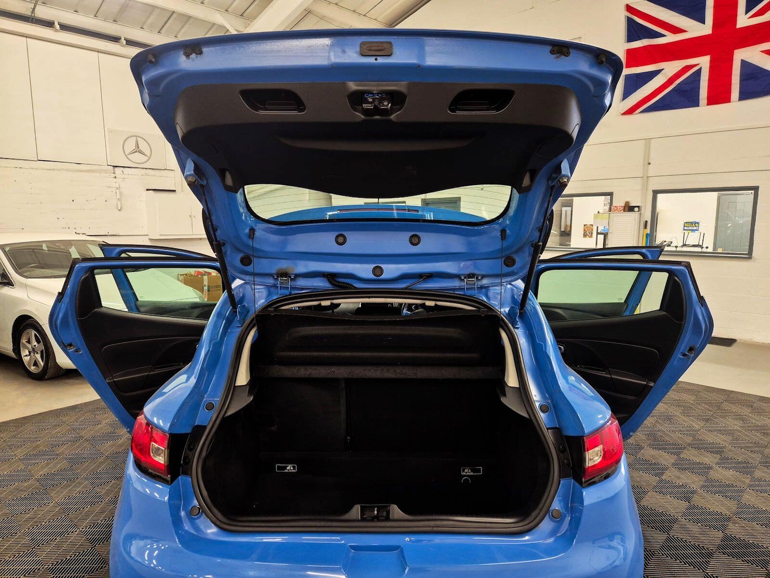 Used Renault Clio 2015 for sale - 78086549: Photo 71