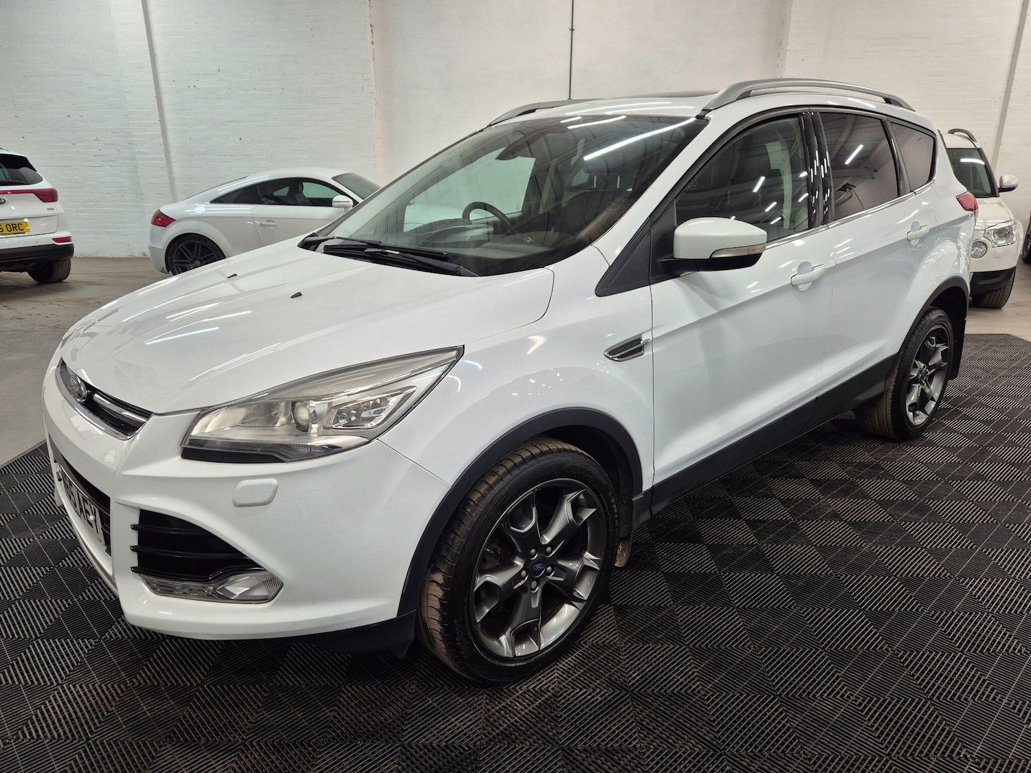 Used Ford Kuga 2015 for sale - 77682841: Photo 4