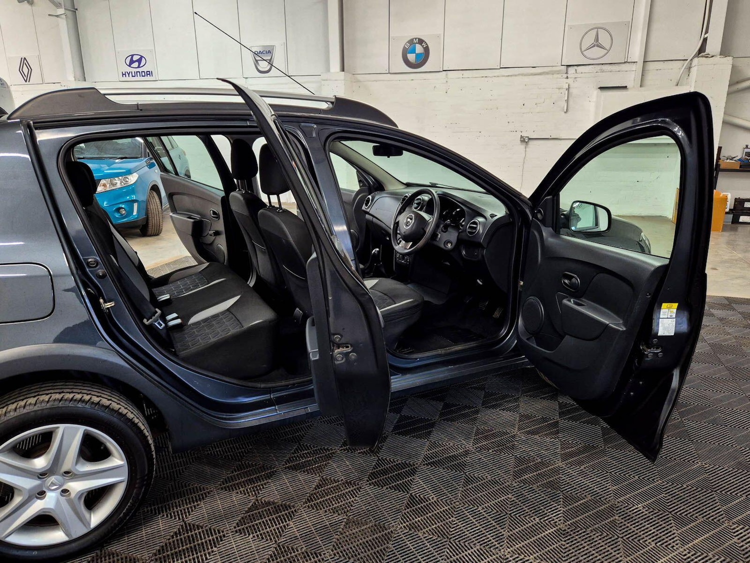 Used Dacia Sandero Stepway 2016 for sale - 78127395: Photo 34