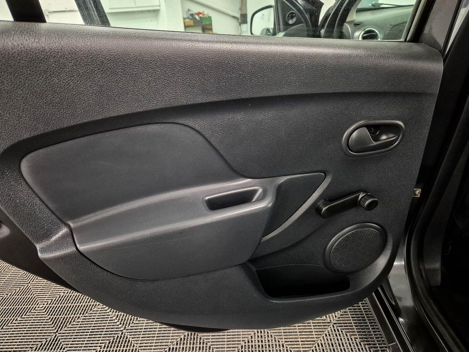 Used Dacia Sandero Stepway 2016 for sale - 78127395: Photo 50