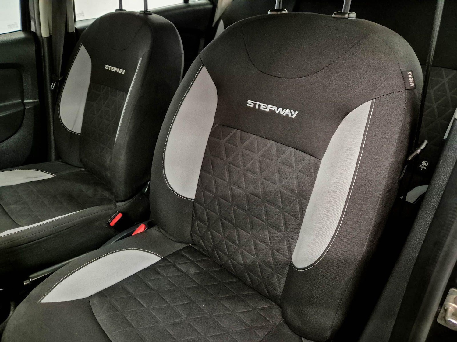 Used Dacia Sandero Stepway 2016 for sale - 78127395: Photo 58