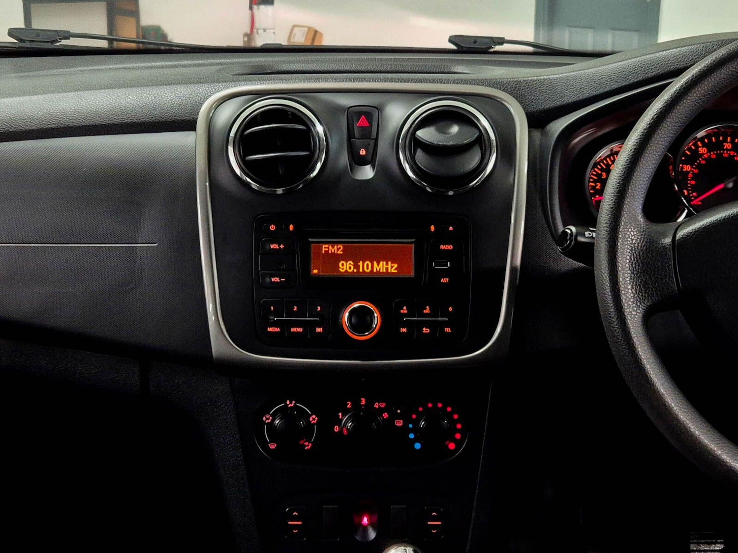 Used Dacia Sandero Stepway 2016 for sale - 78127395: Photo 68