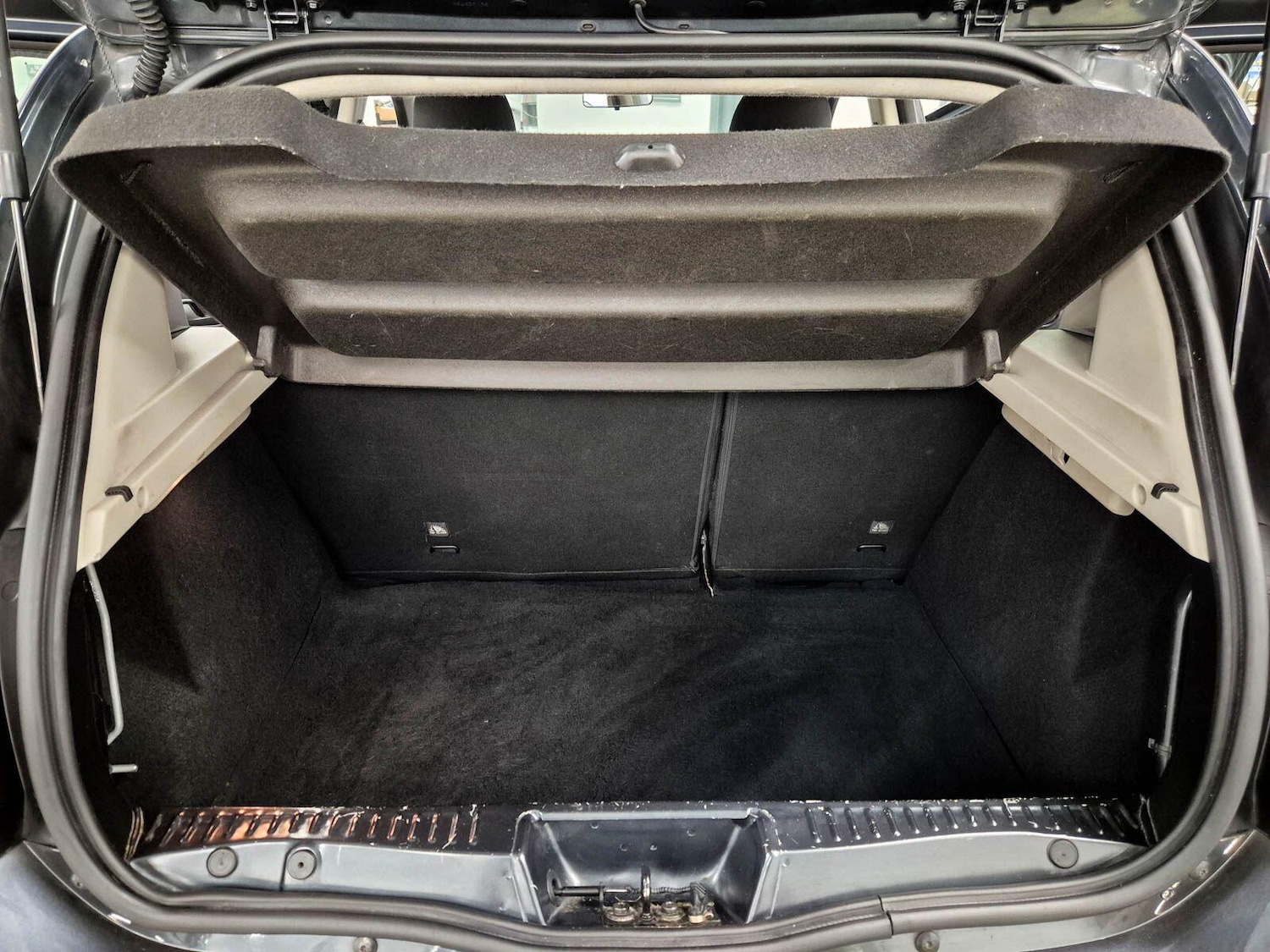 Used Dacia Sandero Stepway 2016 for sale - 78127395: Photo 84