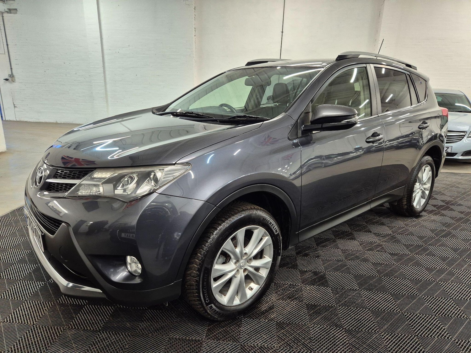 Used Toyota RAV4 for sale - 77705317: Photo 4