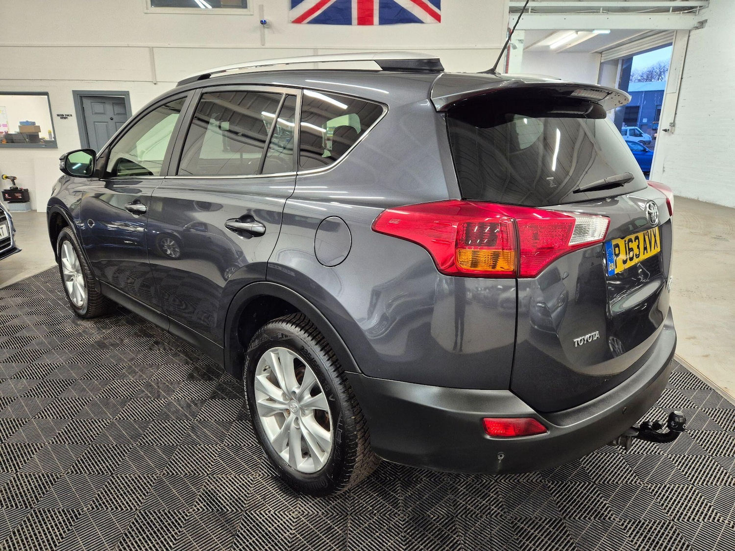 Used Toyota RAV4 for sale - 77705317: Photo 5