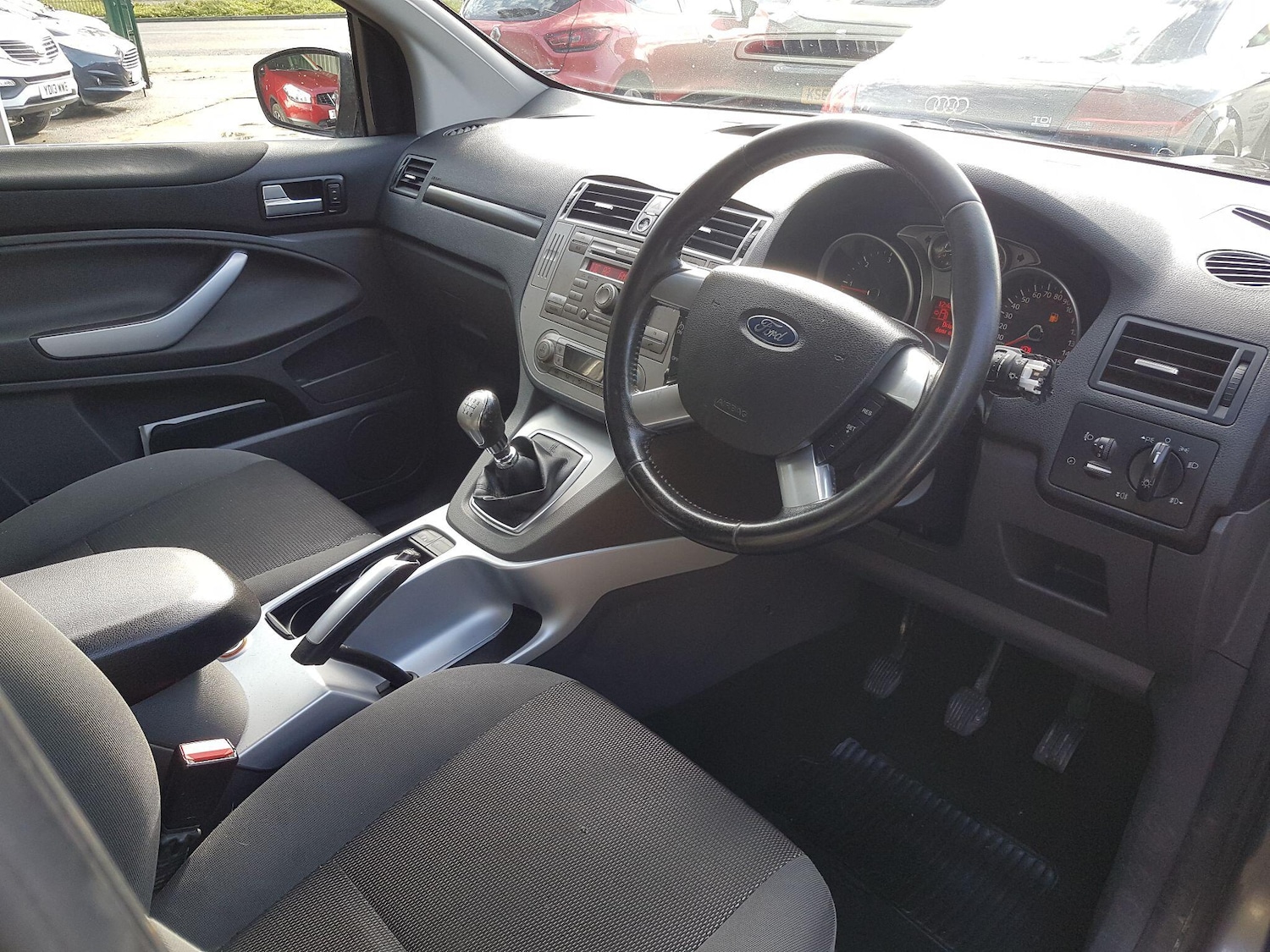 Used Ford Kuga 2012 for sale - 76361127: Photo 2