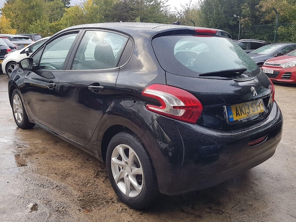 Used Peugeot 208 2013 for sale - 76175321: Photo 6