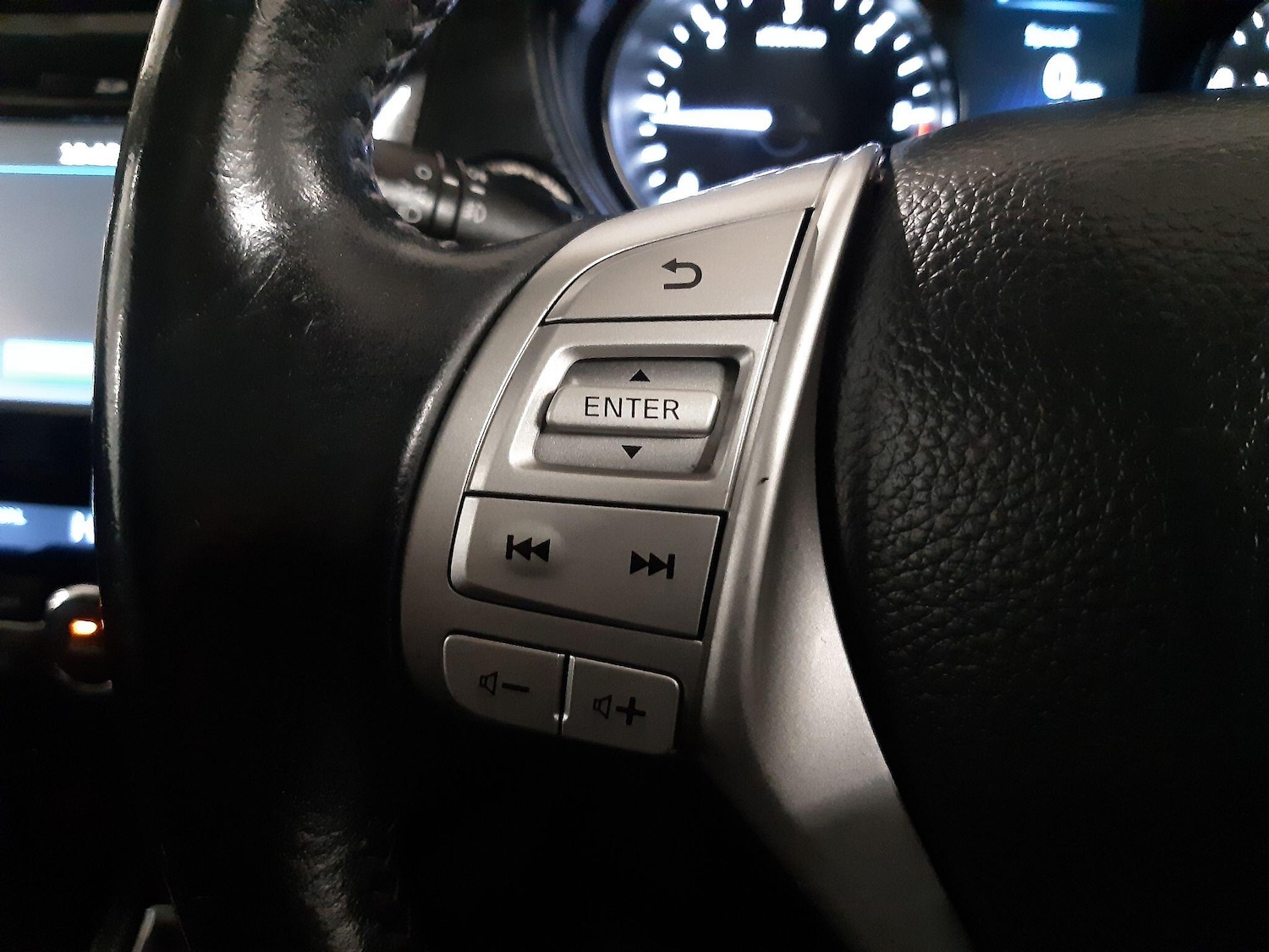 Used Nissan Qashqai 2015 for sale - 76714269: Photo 18