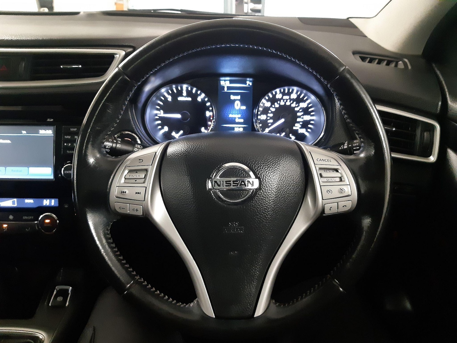 Used Nissan Qashqai 2015 for sale - 76714269: Photo 32