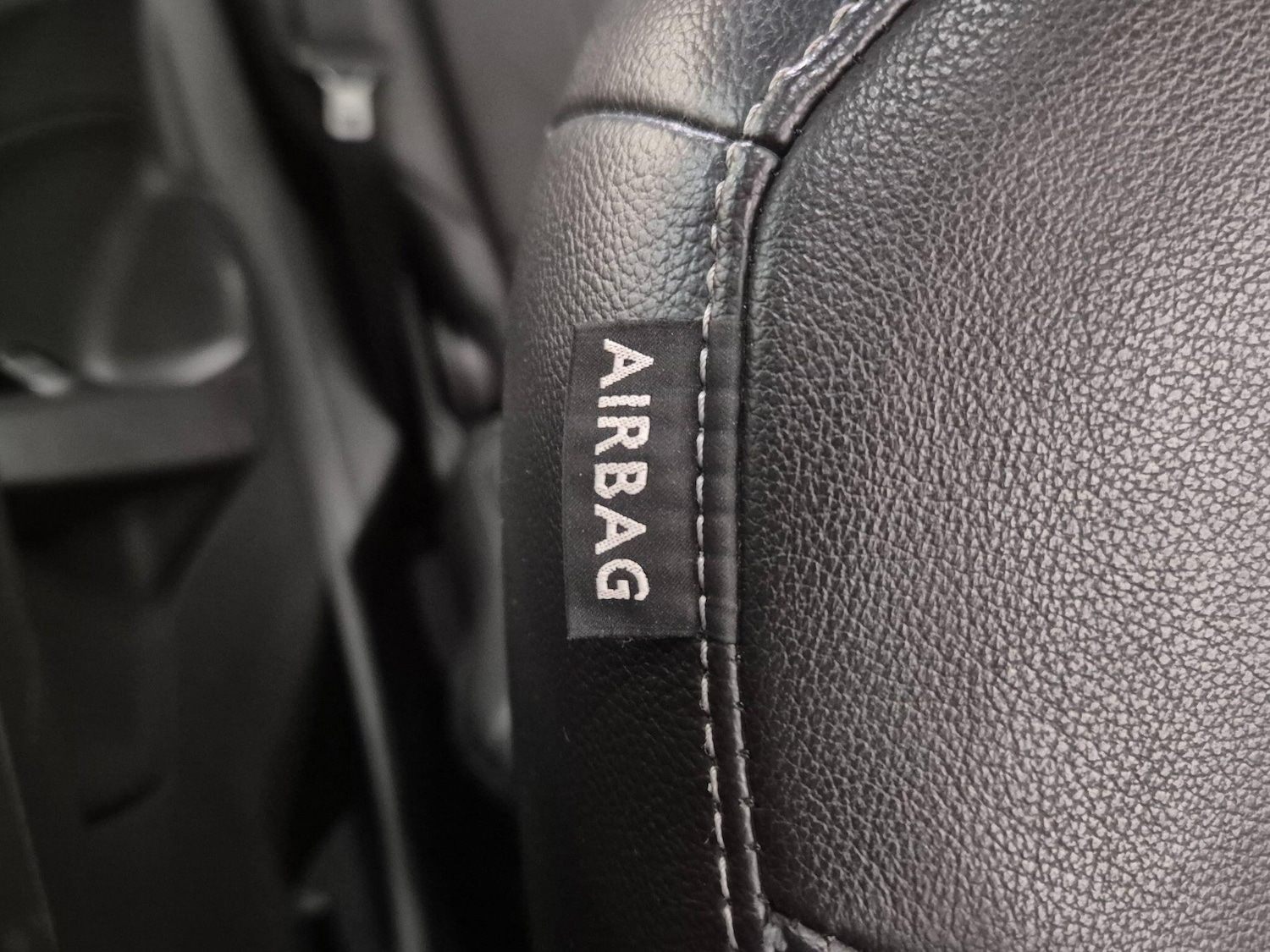 Used Ford Kuga 2014 for sale - 76898917: Photo 34