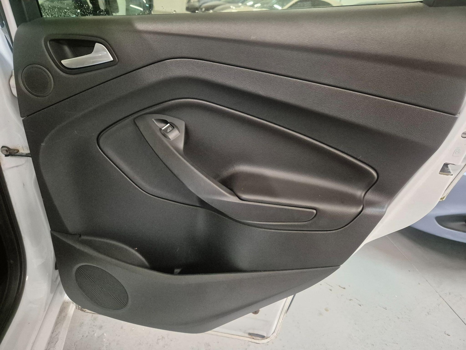 Used Ford Kuga 2014 for sale - 76898917: Photo 46